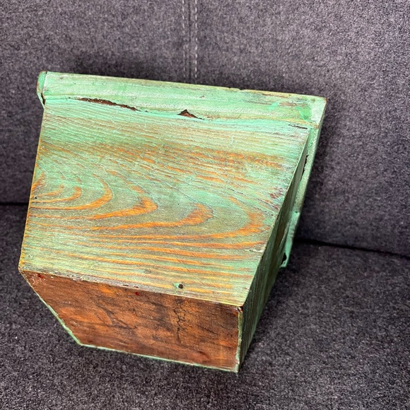 Wooden rustic flower box - Picture 6 of 9